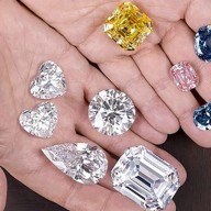 Introduction to investing in diamonds  - Portrait of an industry & the art of purchasing a diamond online